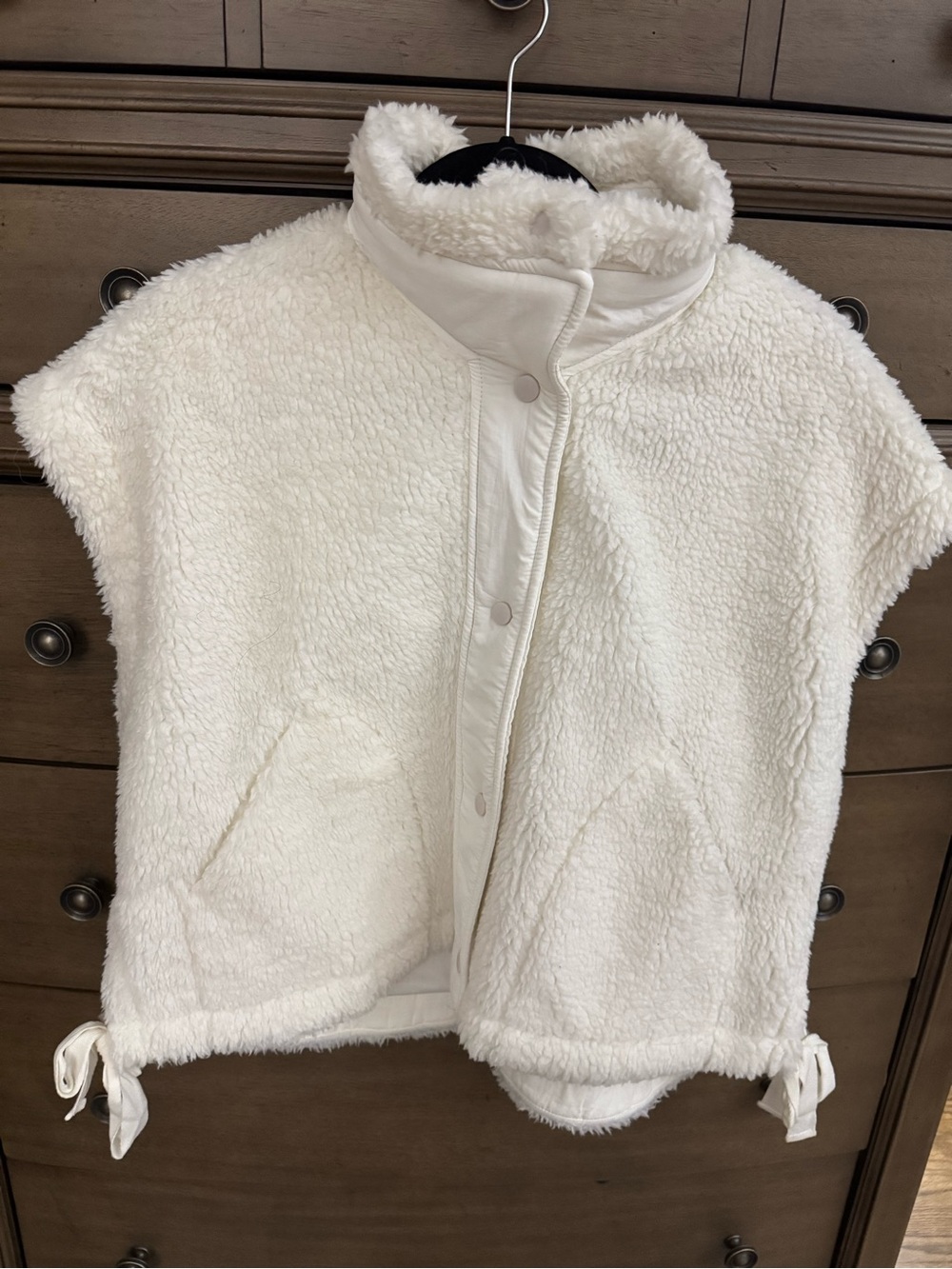 Women's Cream Sherpa Vest Jacket